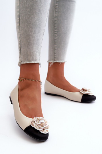 Ballerinas Damen aus Öko-Leder mit verziertem Detalem in Beige von Divinella