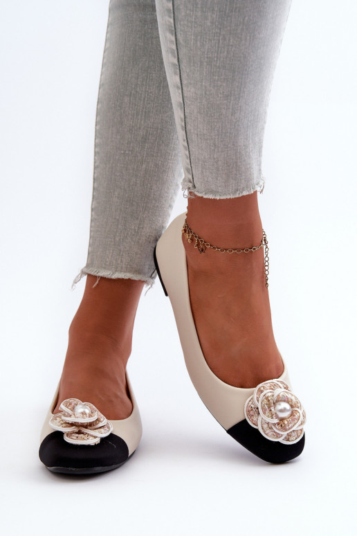 Ballerina's Dames Eco-leer met sierlijke Detalem beige Divinella