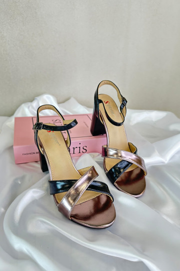 Abilica elegante hochhackige Sandalen aus Kunstleder in schwarz 2