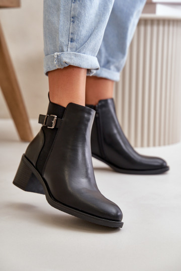 Bottes pour femmes réchauffées à talons avec boucles en noir Nevillira