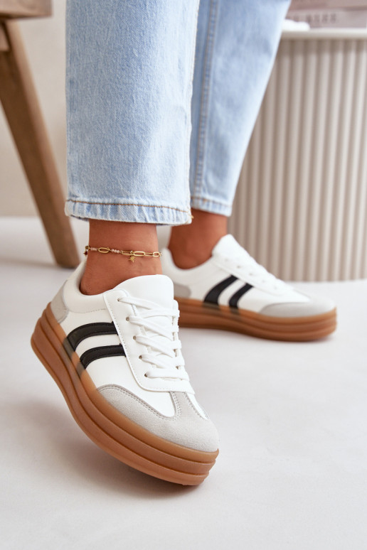 Chaussures modèle baskets Féminin avec une plateforme Blanc-couleur grise Nesonice Chaussures modèle baskets Féminin avec une plateforme Blanc-couleur grise Nesonice