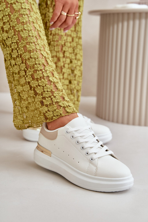 Faible Chaussures de loisirs avec une plateforme en cuir écologique Blanc-beige Nevelena