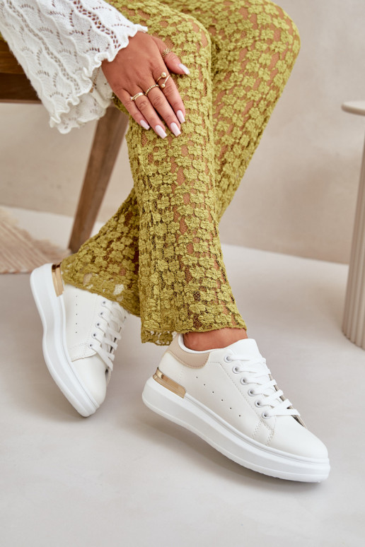 Faible Chaussures de loisirs avec une plateforme en cuir écologique Blanc-beige Nevelena