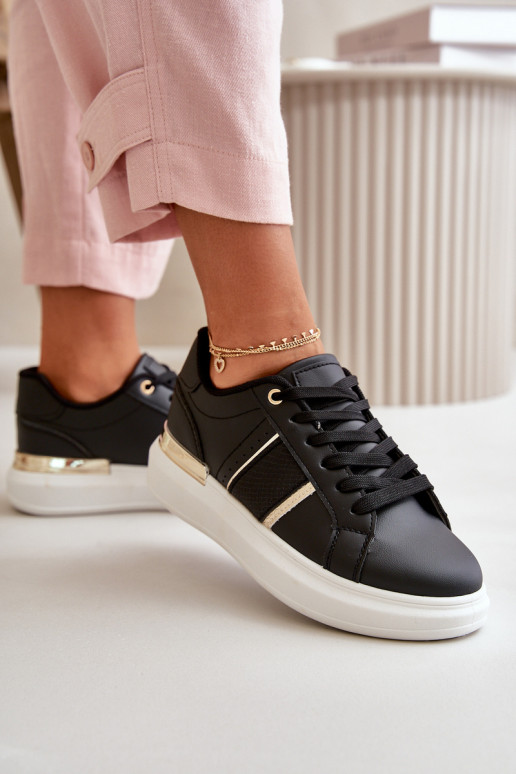 À la mode Chaussures modèle baskets Féminin avec une plateforme en cuir écologique couleur noire Nevisase
