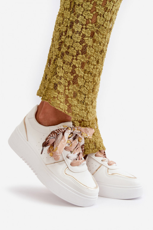 Sneakers model schoenen Dames met plateau Met decoratieve veters in de kleur wit Mistra