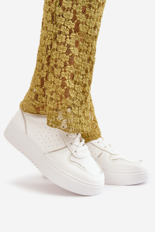 Sneakers Modell Schuhe Damen mit Plateau mit dekorativen Schnürsenkeln in der weißen Farbe Mistra