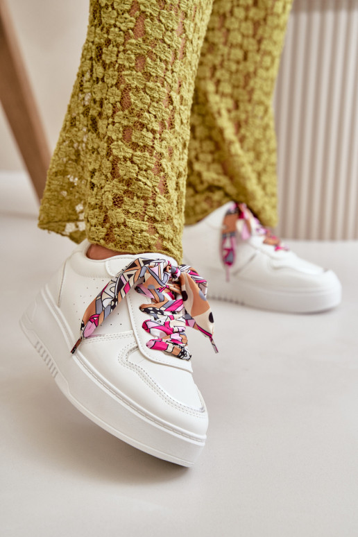 Sneakers model schoenen Dames met plateau Met decoratieve veters in de kleur wit Mistra