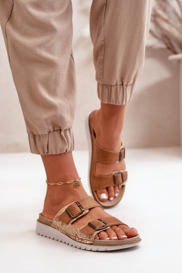Comfortabele damesslippers met gespen Inblu CN000033 bruine kleur 2