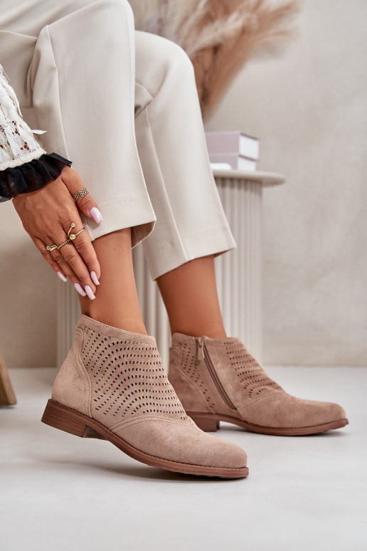 Damenstiefel mit weitem Absatz und durchbrochenen Elementen in Beige S.Barski HY42-076 Damenstiefel mit weitem Absatz und durchbrochenen Elementen in Beige S.Barski HY42-076