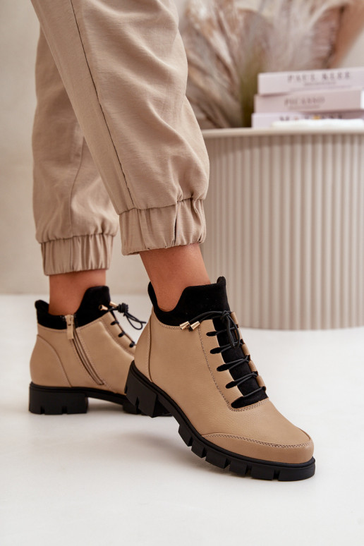 damesschoenen met lage hak, gemaakt van eco-leer beige Erisabelle damesschoenen met lage hak, gemaakt van eco-leer beige Erisabelle