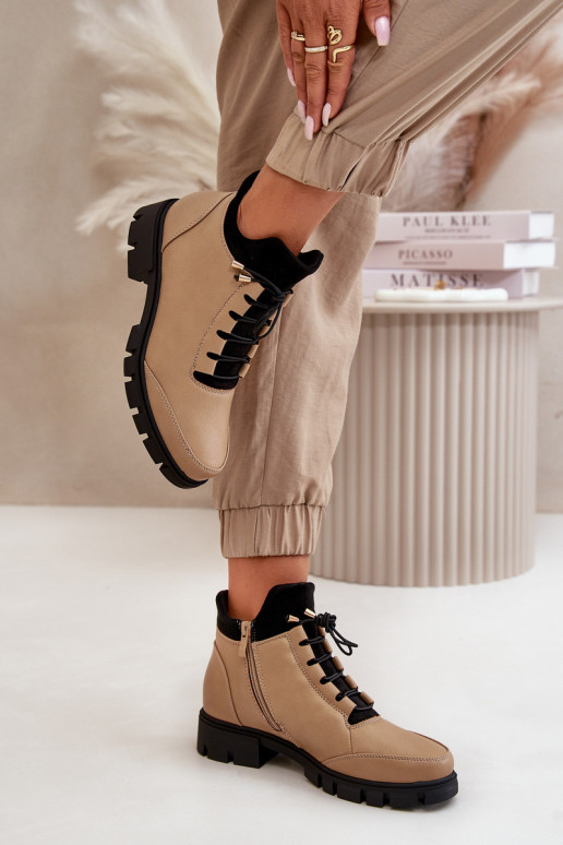 Damenschuhe mit niedrigem Absatz aus beigem Öko-Leder von Erisabelle