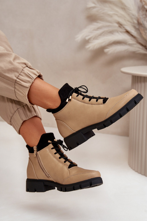 Damenschuhe mit niedrigem Absatz aus beigem Öko-Leder von Erisabelle