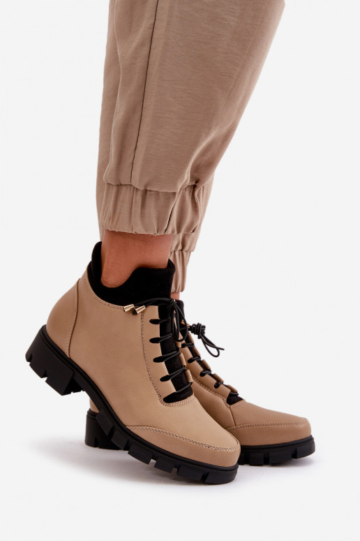 damesschoenen met lage hak, gemaakt van eco-leer beige Erisabelle damesschoenen met lage hak, gemaakt van eco-leer beige Erisabelle
