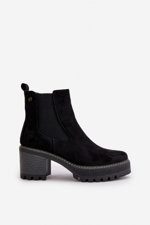 Gewärmte Damenstiefel mit Absätzen aus Öko-Wildleder in der Farbe Schwarz Irissinae Gewärmte Damenstiefel mit Absätzen aus Öko-Wildleder in der Farbe Schwarz Irissinae