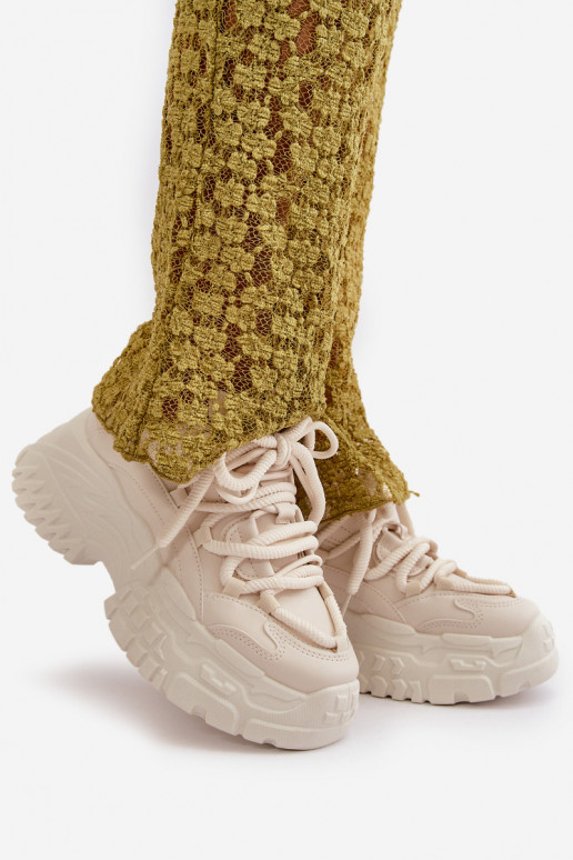Sneakers Modell Schuhe Damen mit modischen massiven Sohlen in der Farbe Elfenbein Nevela Sneakers Modell Schuhe Damen mit modischen massiven Sohlen in der Farbe Elfenbein Nevela