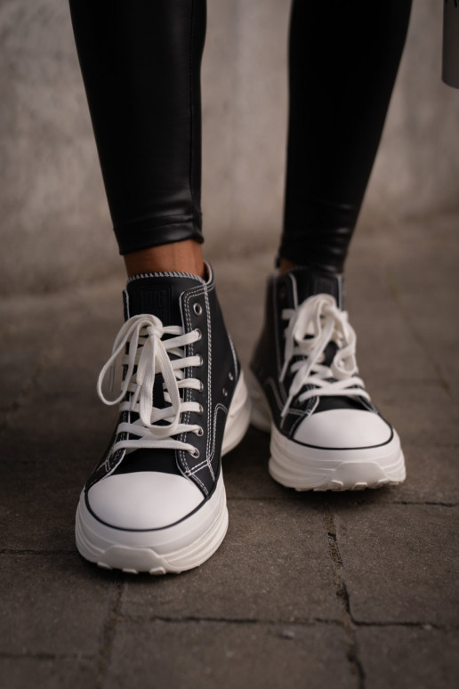 Freizeitschuhe mit einer Plattform Eko Haut Big Star OO274063 schZuarze Farbe