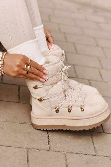 Bottes de neige Féminin avec une plateforme et des détails élégants couleur ivoire Riaviana 2