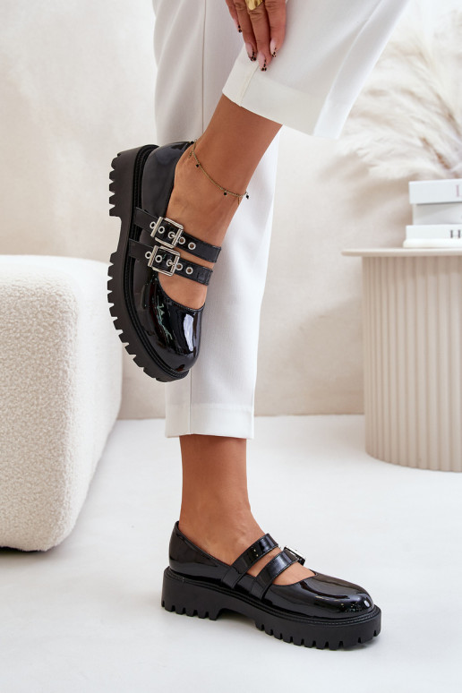 chaussures Féminin avec des bandes avec effet vernis couleur noire Terione