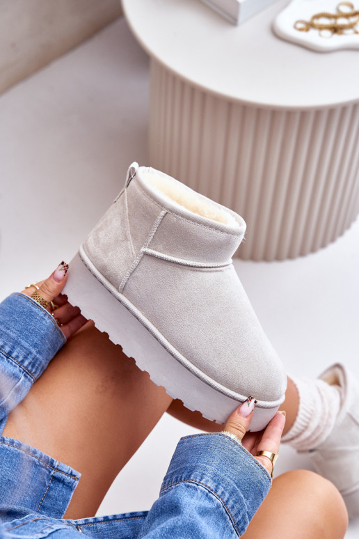 Bottes de neige Féminin avec une plateforme réchauffer avec de la fourrure à l intérieur couleur grise Xamella Bottes de neige Féminin avec une plateforme réchauffer avec de la fourrure à l intérieur couleur grise Xamella