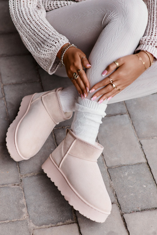 Bottes de neige Féminin avec une plateforme réchauffer avec de la fourrure à l intérieur couleur ivoire Xamella Bottes de neige Féminin avec une plateforme réchauffer avec de la fourrure à l intérieur couleur ivoire Xamella