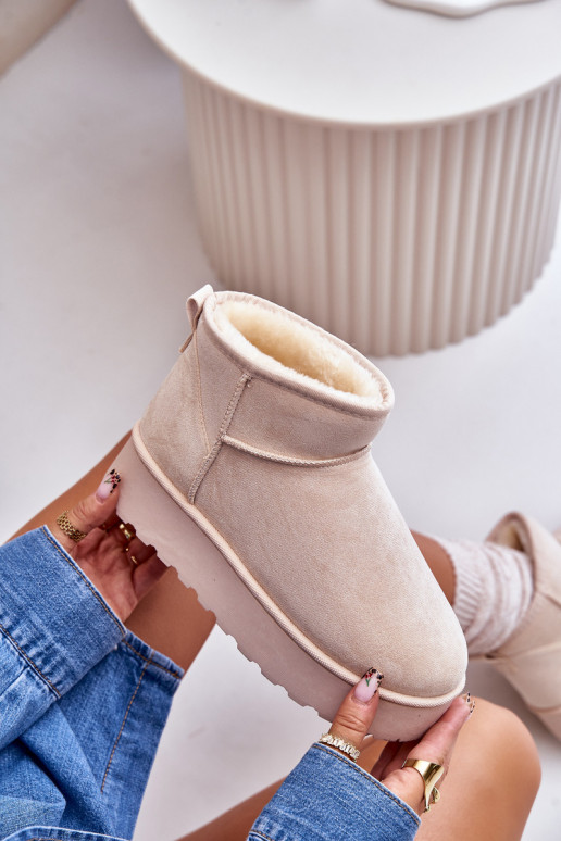 Bottes de neige Féminin avec une plateforme réchauffer avec de la fourrure à l intérieur couleur ivoire Xamella Bottes de neige Féminin avec une plateforme réchauffer avec de la fourrure à l intérieur couleur ivoire Xamella