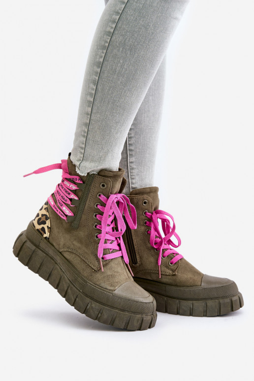 Bottes pour femmes avec une plateforme Avec des décorations Laçagem avec des motifs en fourrure de léopard couleur verte Edidda Bottes pour femmes avec une plateforme Avec des décorations Laçagem avec des motifs en fourrure de léopard couleur verte Edidda