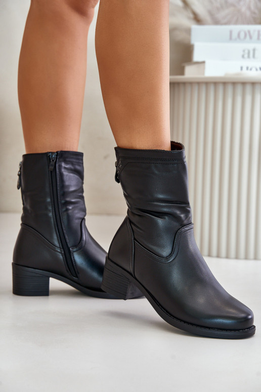 Bottes Sur un talon bas réchauffer avec de la fourrure à l intérieur Vinceza 85155 couleur noire