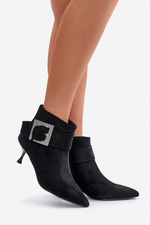 Damenstiefel mit dünnen Absätzen dekorieren mit Schnallen schZuarze Farbe Nirilis Damenstiefel mit dünnen Absätzen dekorieren mit Schnallen schZuarze Farbe Nirilis