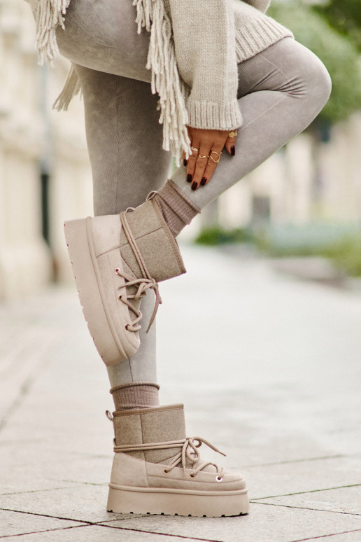 Schneestiefel mit stilvollen Details mit einer Plattform Beige Es mussvora Schneestiefel mit stilvollen Details mit einer Plattform Beige Es mussvora