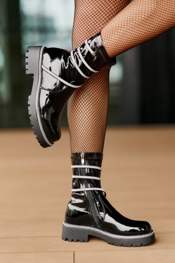 mit Lackeffekt Stiefel Mit Dekoration schZuarze Farbe Kikizelle