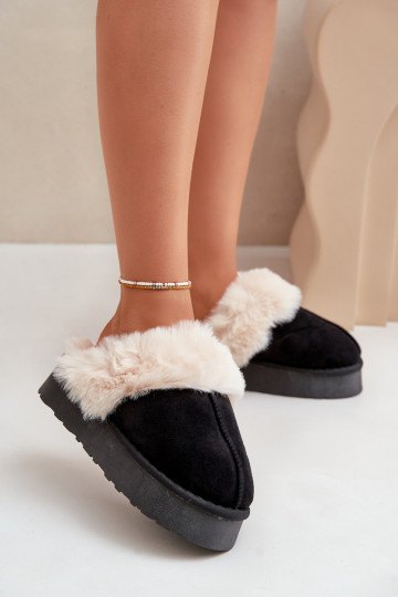 Chaussons Bottes de neige Féminin Sur une semelle épaisse avec un manteau de fourrure couleur noire Doriola