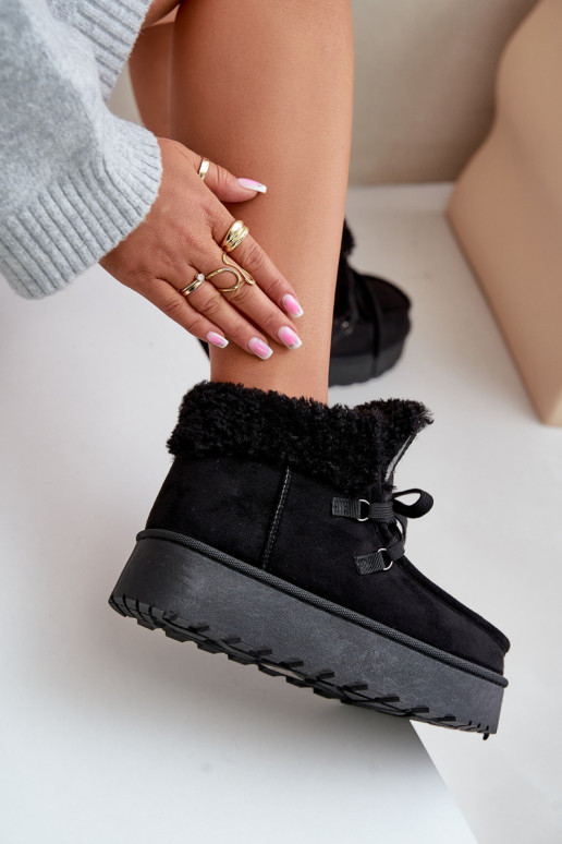 Bottes de neige Féminin avec une plateforme avec un manteau de fourrure Typu Branek couleur noire Ciabellae