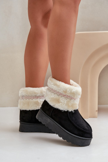 Bottes de neige Féminin avec une plateforme avec un manteau de fourrure I Un exemple couleur noire Deepanti 2