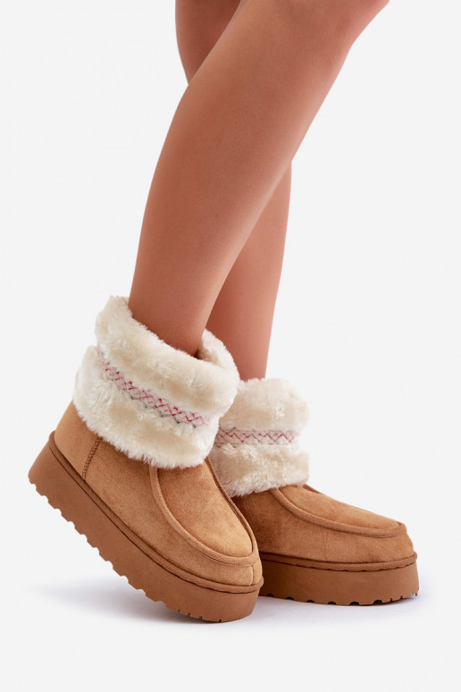 Bottes de neige Féminin avec une plateforme avec un manteau de fourrure I Un exemple marron Deepanti Bottes de neige Féminin avec une plateforme avec un manteau de fourrure I Un exemple marron Deepanti