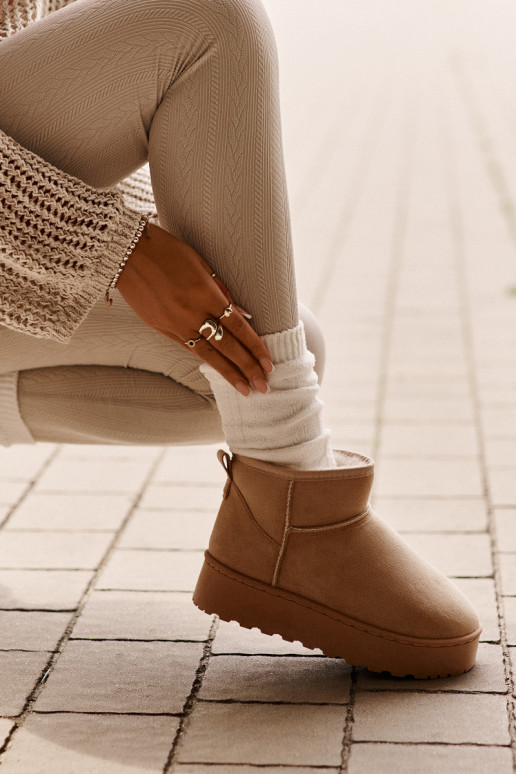 snowboots Dames met een platform om te verwarmen met bont aan de binnenkant beige kleur Xamella
