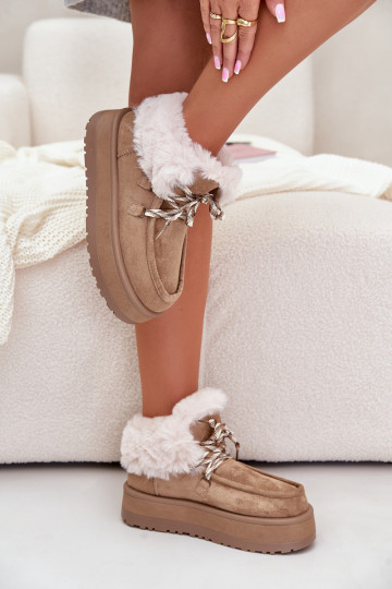 Faible Bottes de neige Féminin avec une plateforme avec un manteau de fourrure beige Neathren
