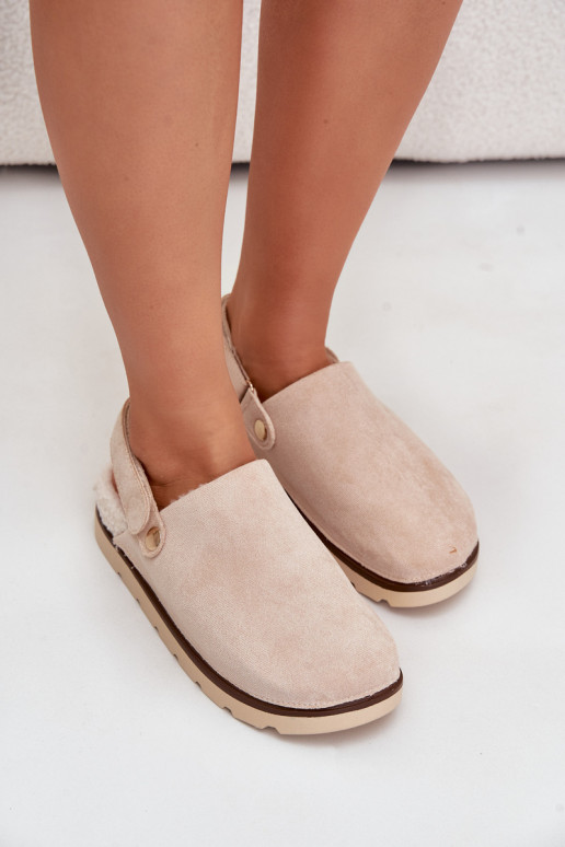 Chaussons Féminin avec une plateforme réchauffer avec de la fourrure à l intérieur Typu Baranek beige Sanilora