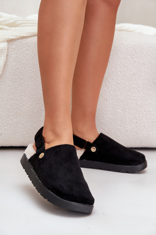 Chaussons Féminin avec une plateforme réchauffer avec de la fourrure à l intérieur Typu Baranek couleur noire Sanilora Chaussons Féminin avec une plateforme réchauffer avec de la fourrure à l intérieur Typu Baranek couleur noire Sanilora