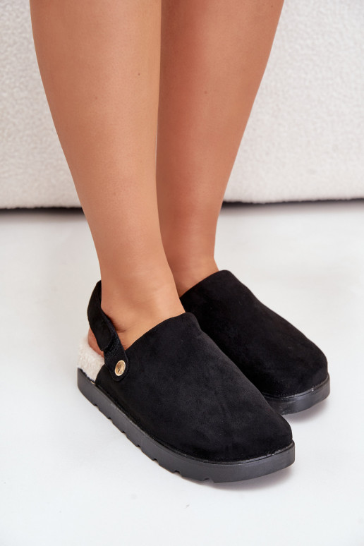 Chaussons Féminin avec une plateforme réchauffer avec de la fourrure à l intérieur Typu Baranek couleur noire Sanilora Chaussons Féminin avec une plateforme réchauffer avec de la fourrure à l intérieur Typu Baranek couleur noire Sanilora