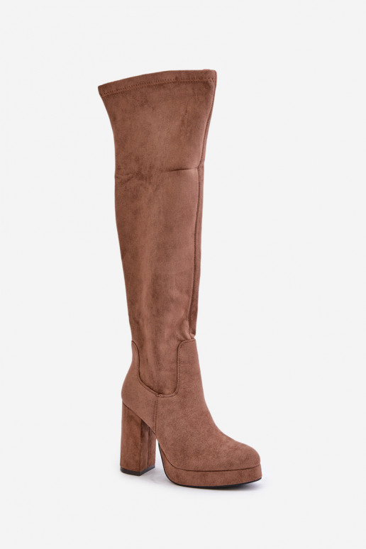 bottes avec des talons et plateforme avec une botte au-dessus du genou en daim écologiqueoÀe beige Zistaria bottes avec des talons et plateforme avec une botte au-dessus du genou en daim écologiqueoÀe beige Zistaria