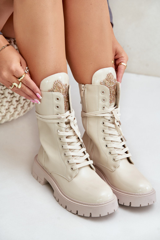avec effet vernis réchauffer Bottines de travail avec des ornements beige Kelilea avec effet vernis réchauffer Bottines de travail avec des ornements beige Kelilea