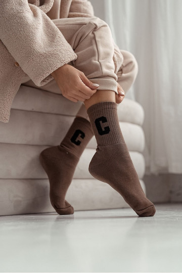 Des chaussettes Frotte brunes pour femmes