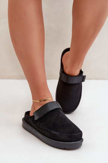 Chaussons isolés femme avec plateforme noires Neliel