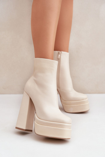 Bottes avec une plateforme I Enregistrer réchauffer couleur ivoire Selahra 2