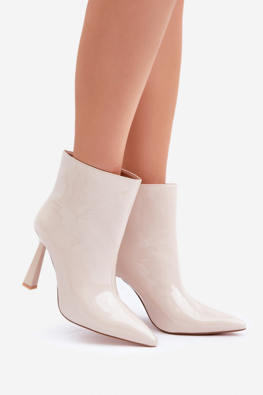 met lak-effect ankle boots met spitse neus instapmodel ivoorkleurige kleur Seliri