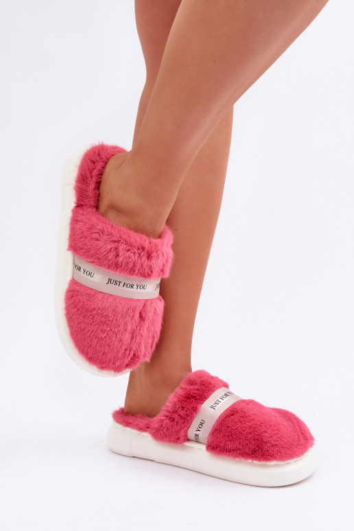 Chaussons avec fourrure et talons décorés couleur rose Savalithea