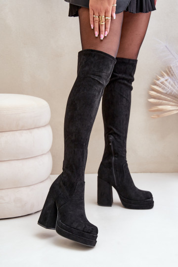 Knöchelhohe Stiefel mit Absatz und Plattform in Schwarz Nadelian