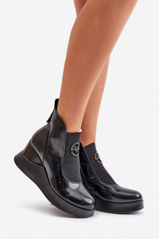 Bottines en cuir verni isolées Vinceza noires