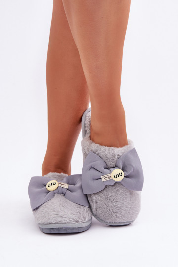 Chaussons Féminin avec un manteau de fourrure I Arc couleur grise Olfedi