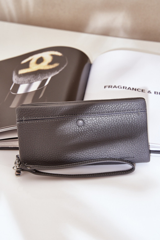 Große Damenbrieftasche mit Aufdruck aus Öko-Leder graue Farbe Es mussrtiel Große Damenbrieftasche mit Aufdruck aus Öko-Leder graue Farbe Es mussrtiel